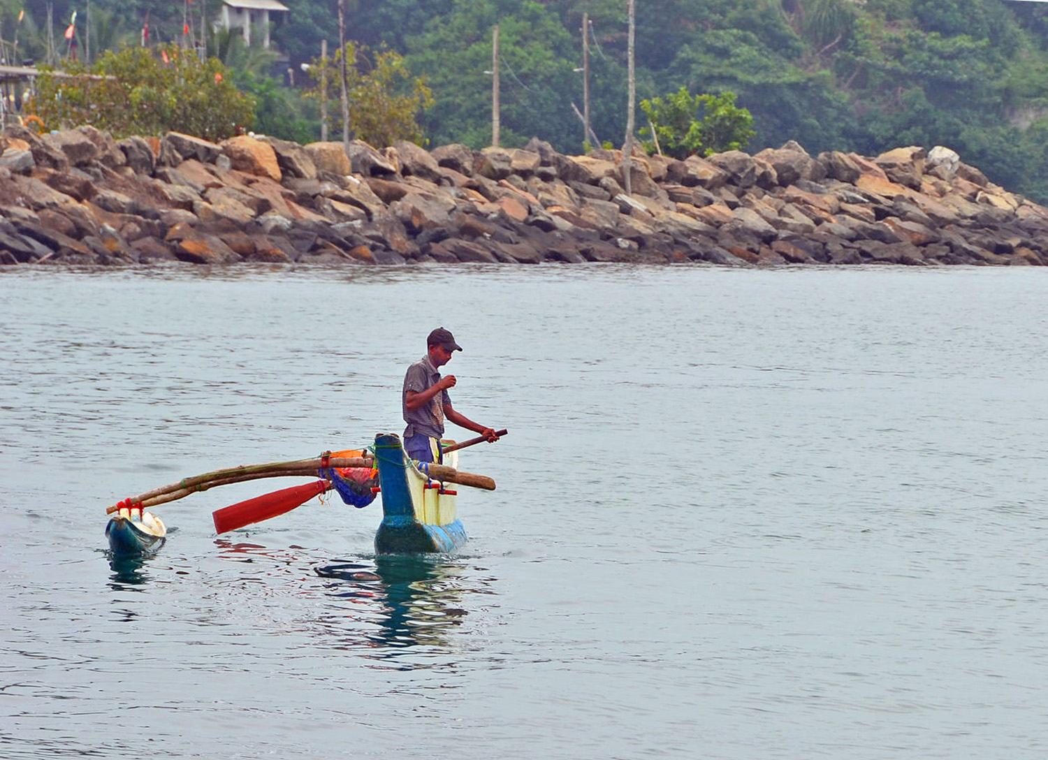 Шри-Ланка, местный рыбак.
