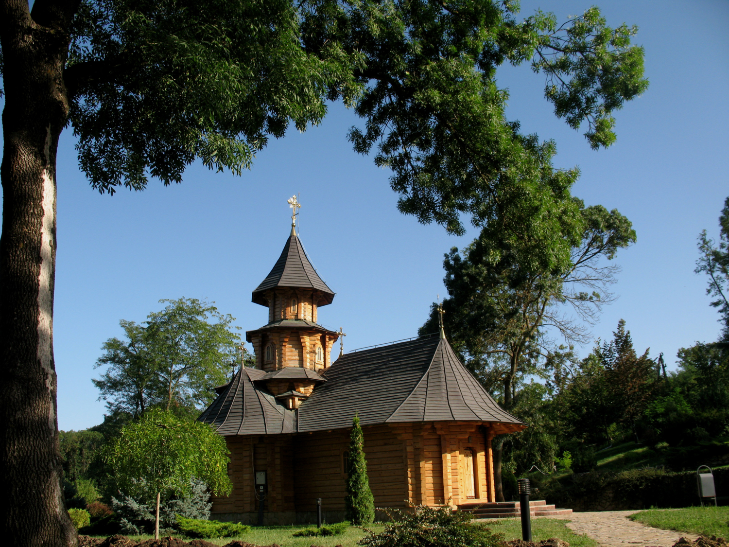 Церковь в монастыре