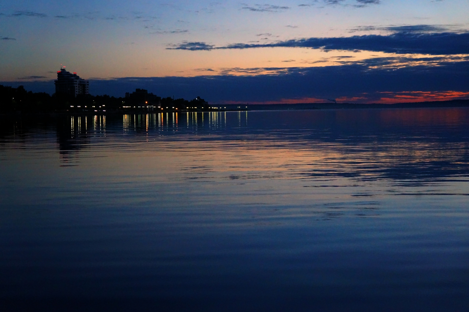 Белая ночь над Онежским озером