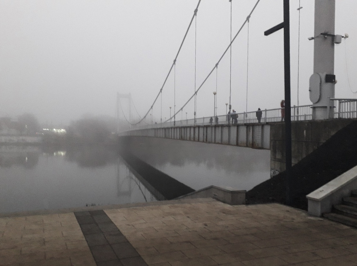 Мост в туман