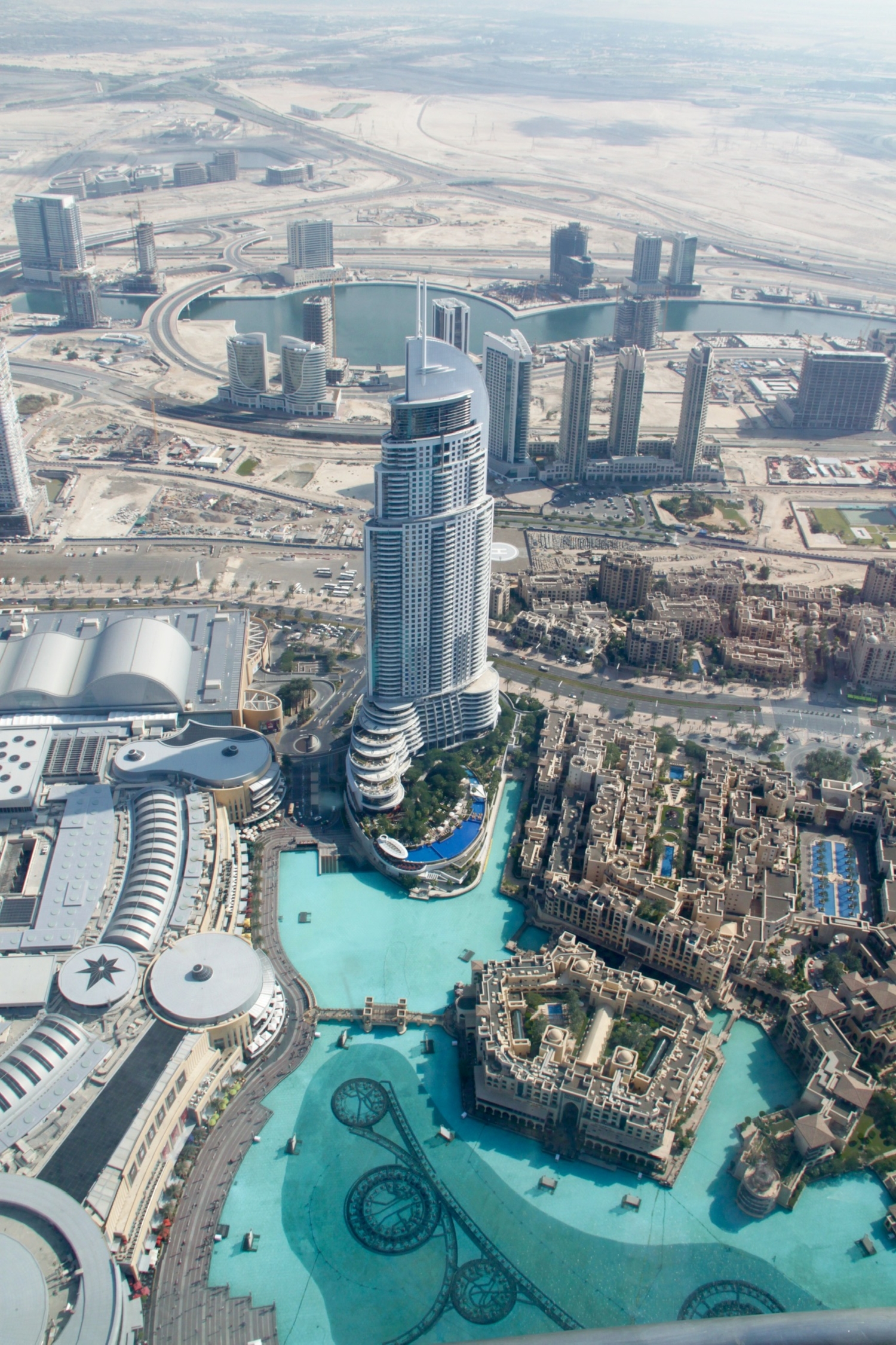 Дубай с высоты башни Бурдж-Халифа
