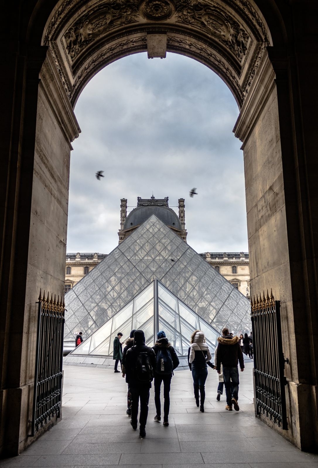 Пирамиды Лувра