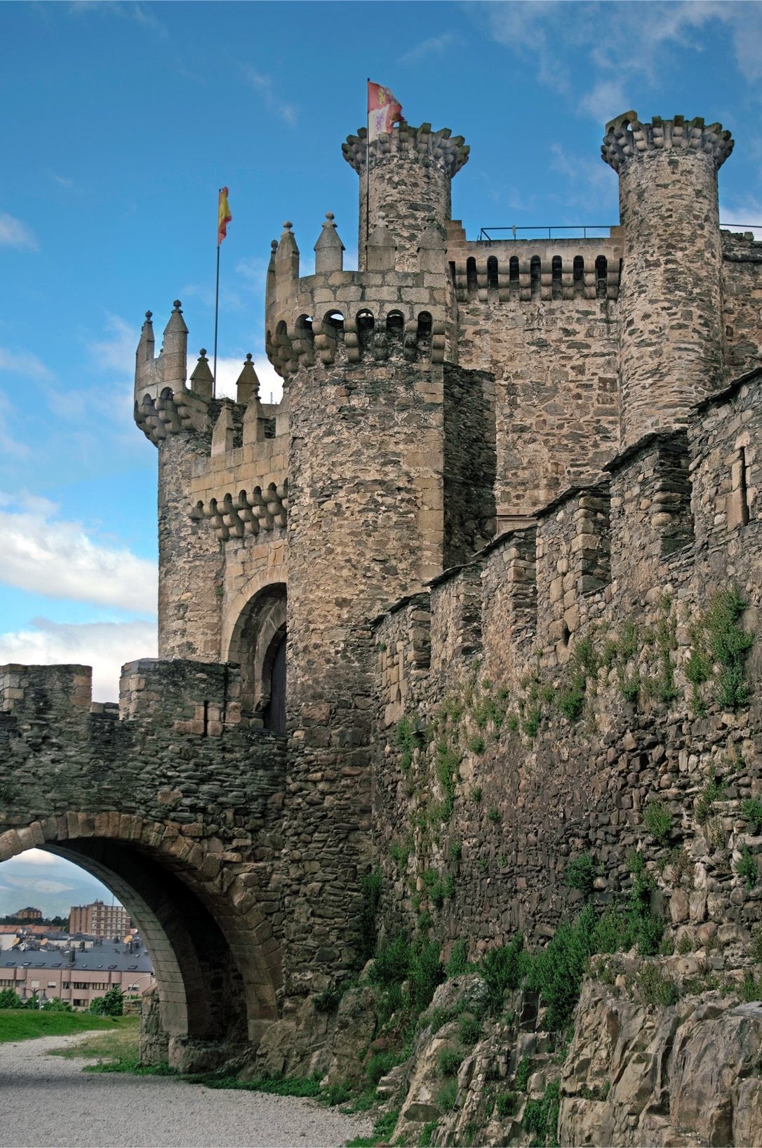 Испания. Замок тамплиеров в г.Понферраде