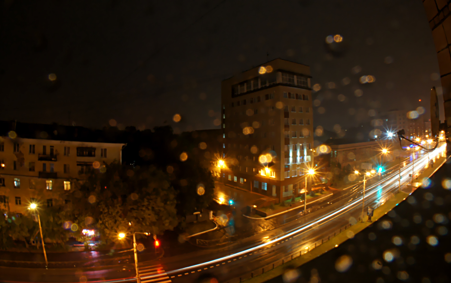 Улица из моего окна (дождь)