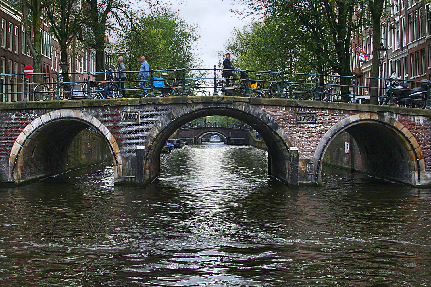 Каналы и мосты