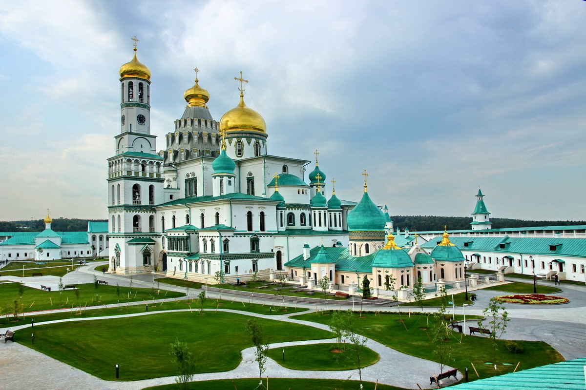 Воскресенский Новоиерусалимский монастырь в Истре.