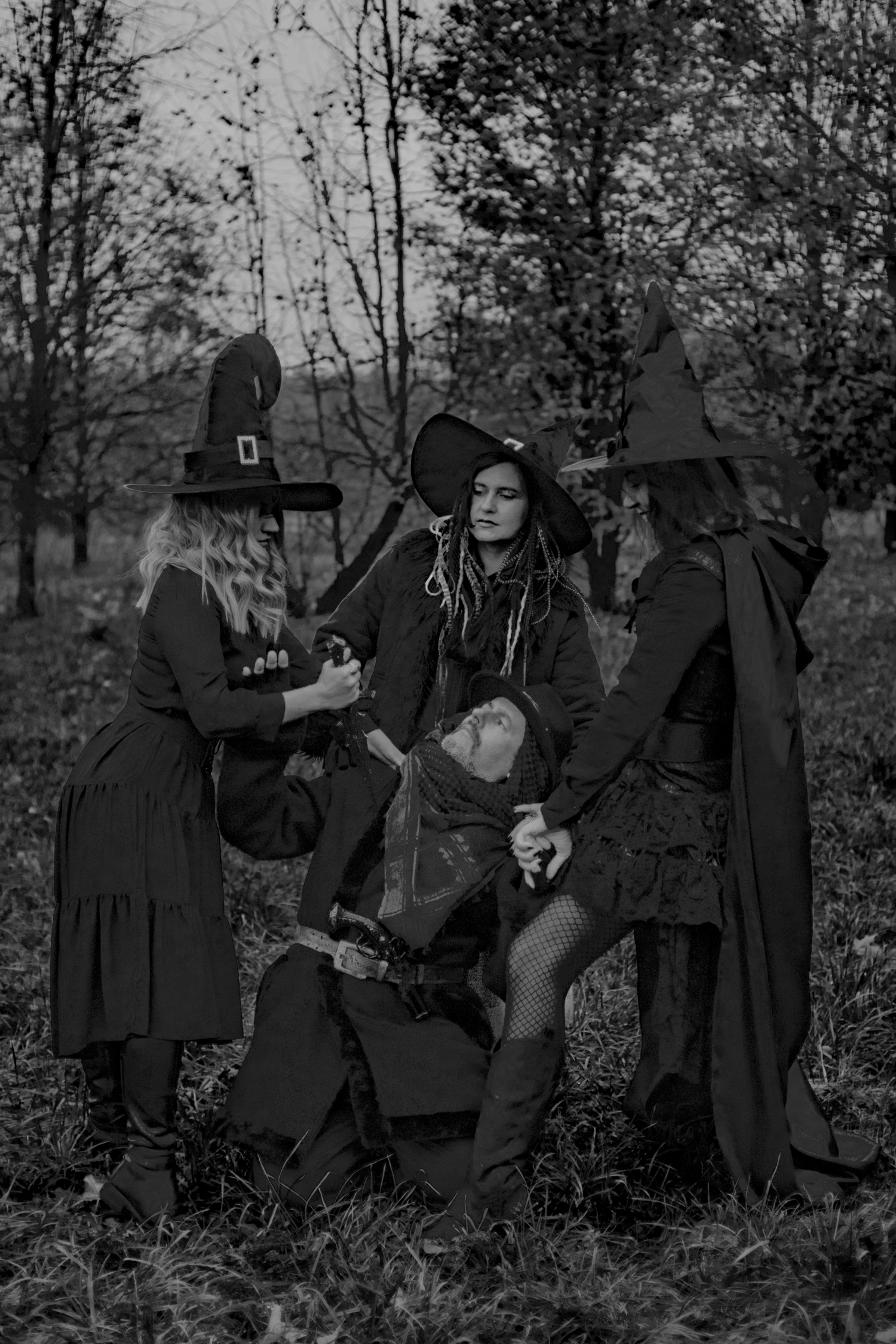 Ведьмы губят инквизитора.