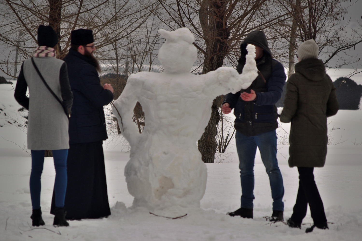 Слепить Шварценеггера...