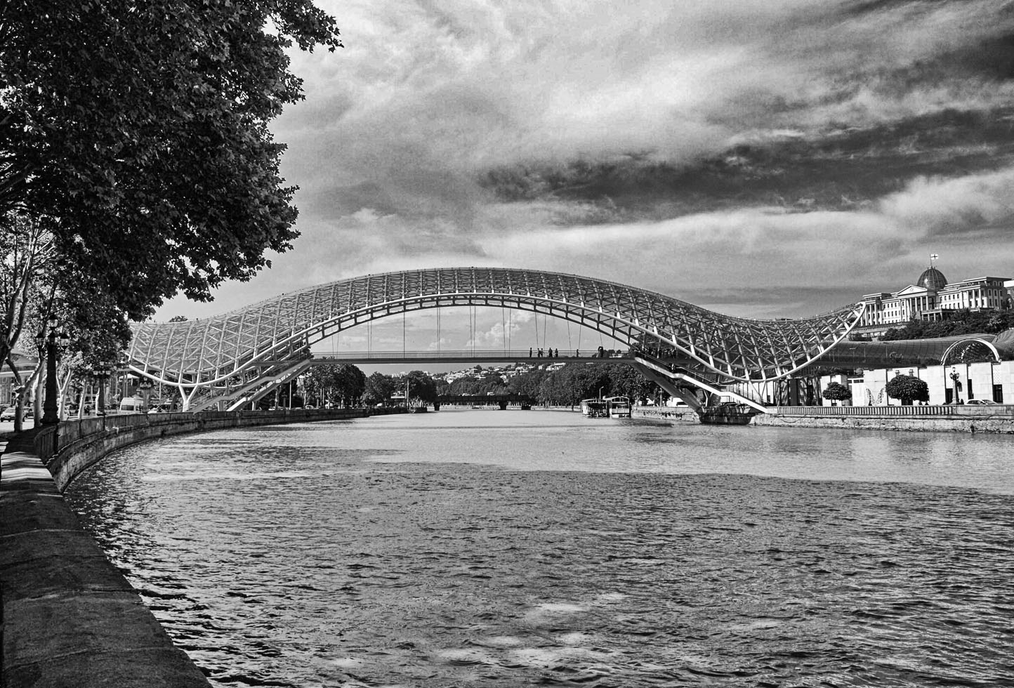 Мост Мира.