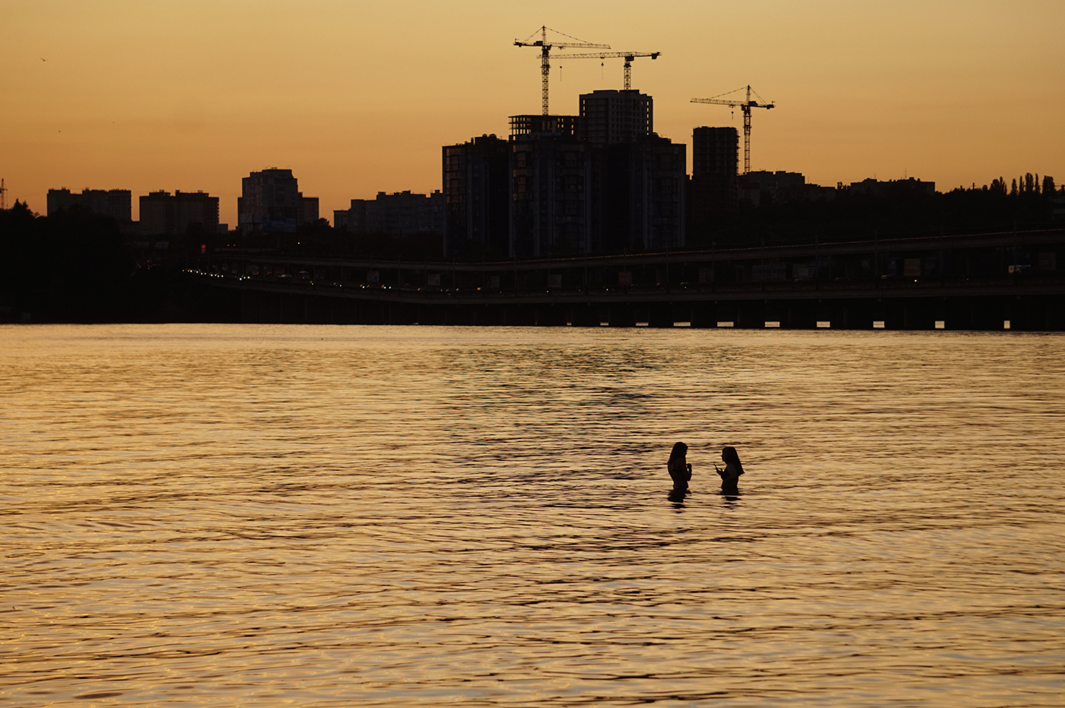 Двое в золотом.