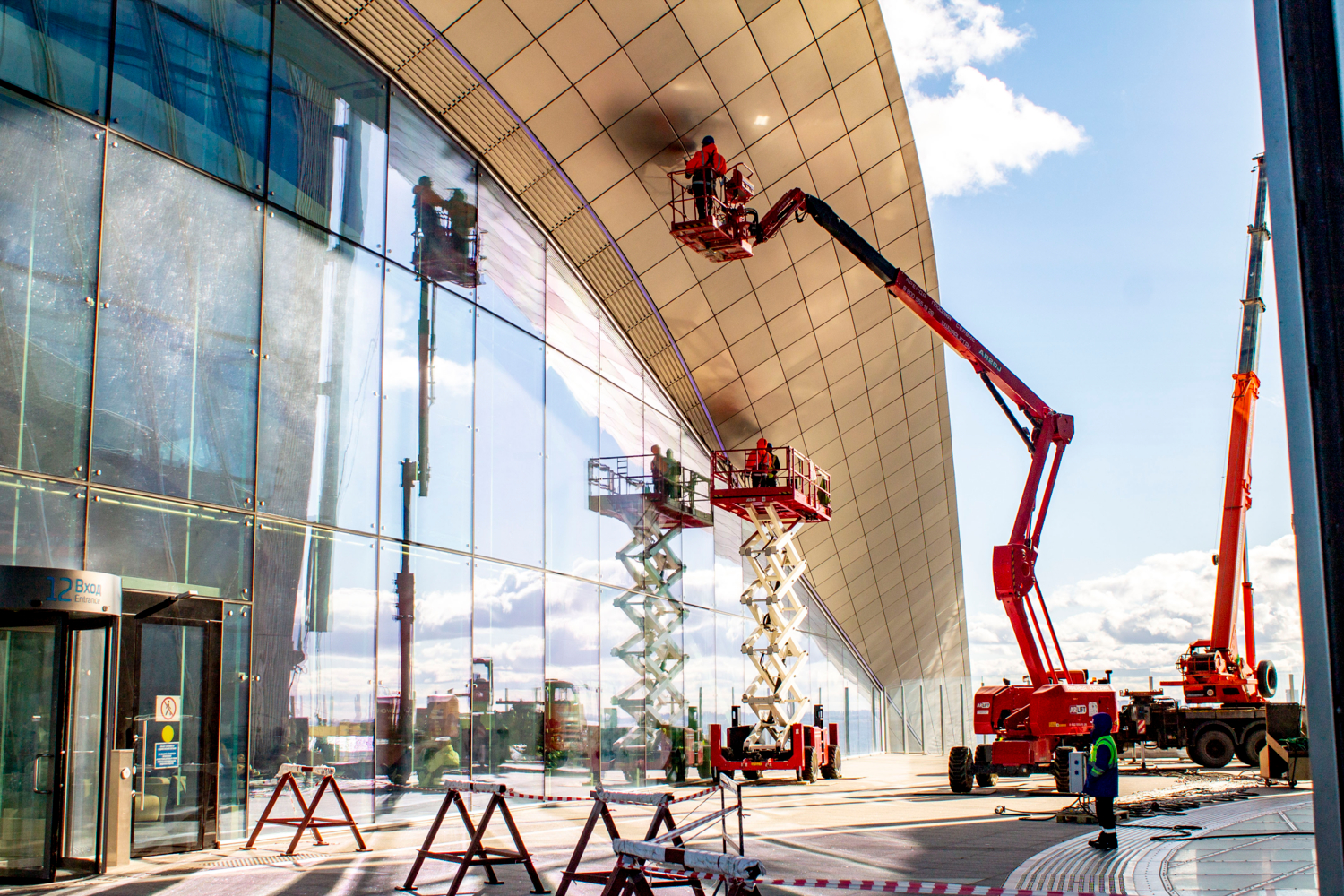 Помывка Лахта центра.