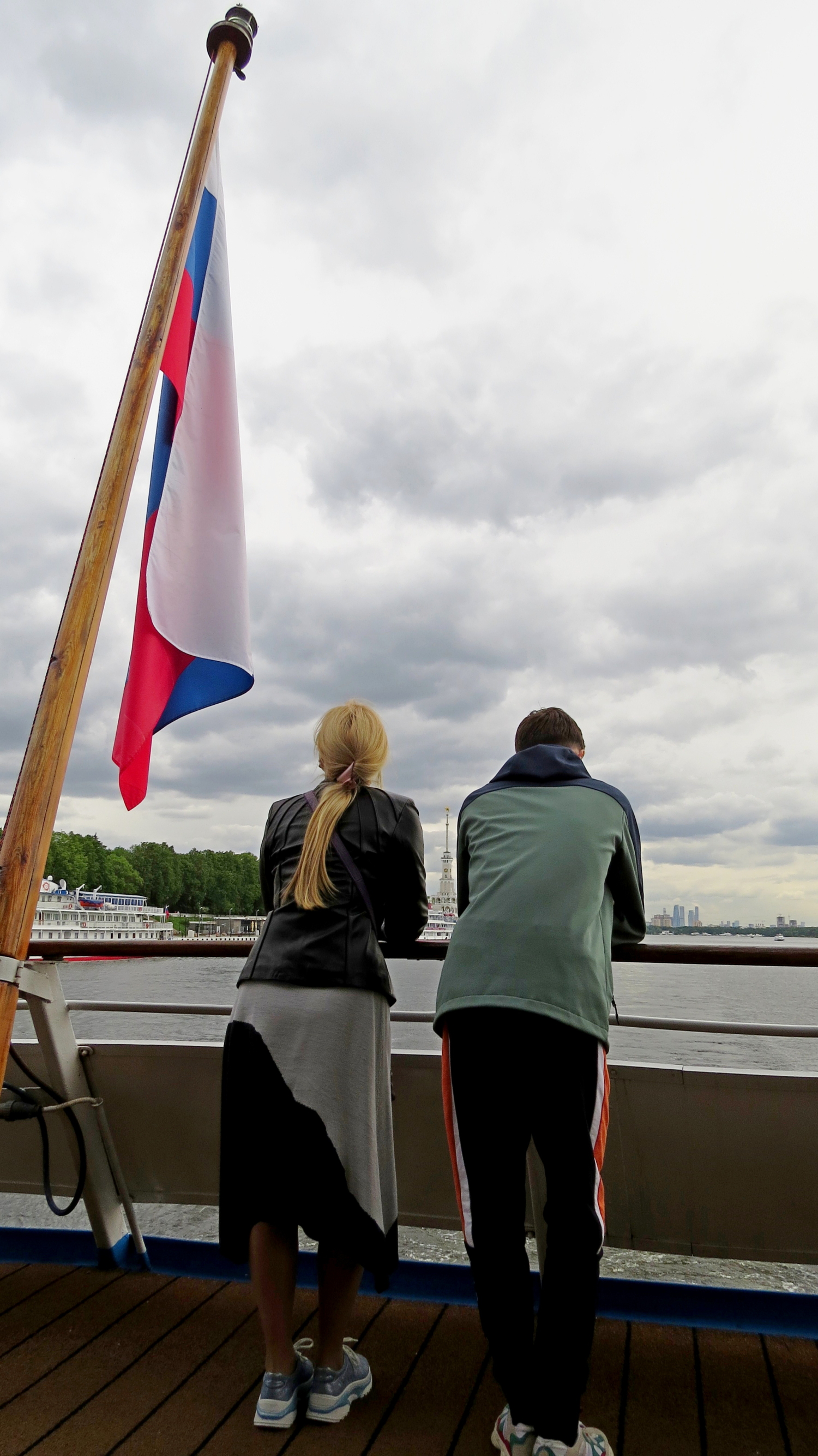 Тихое счастье. На теплоходе.