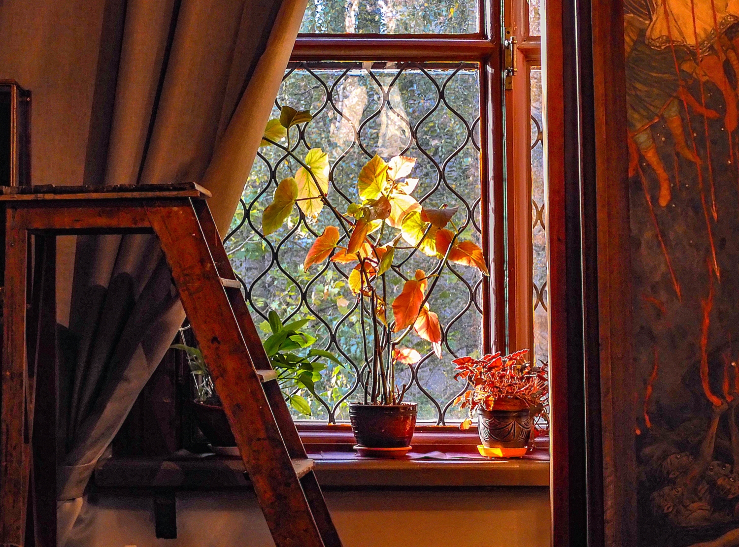 Последний солнца луч златой...