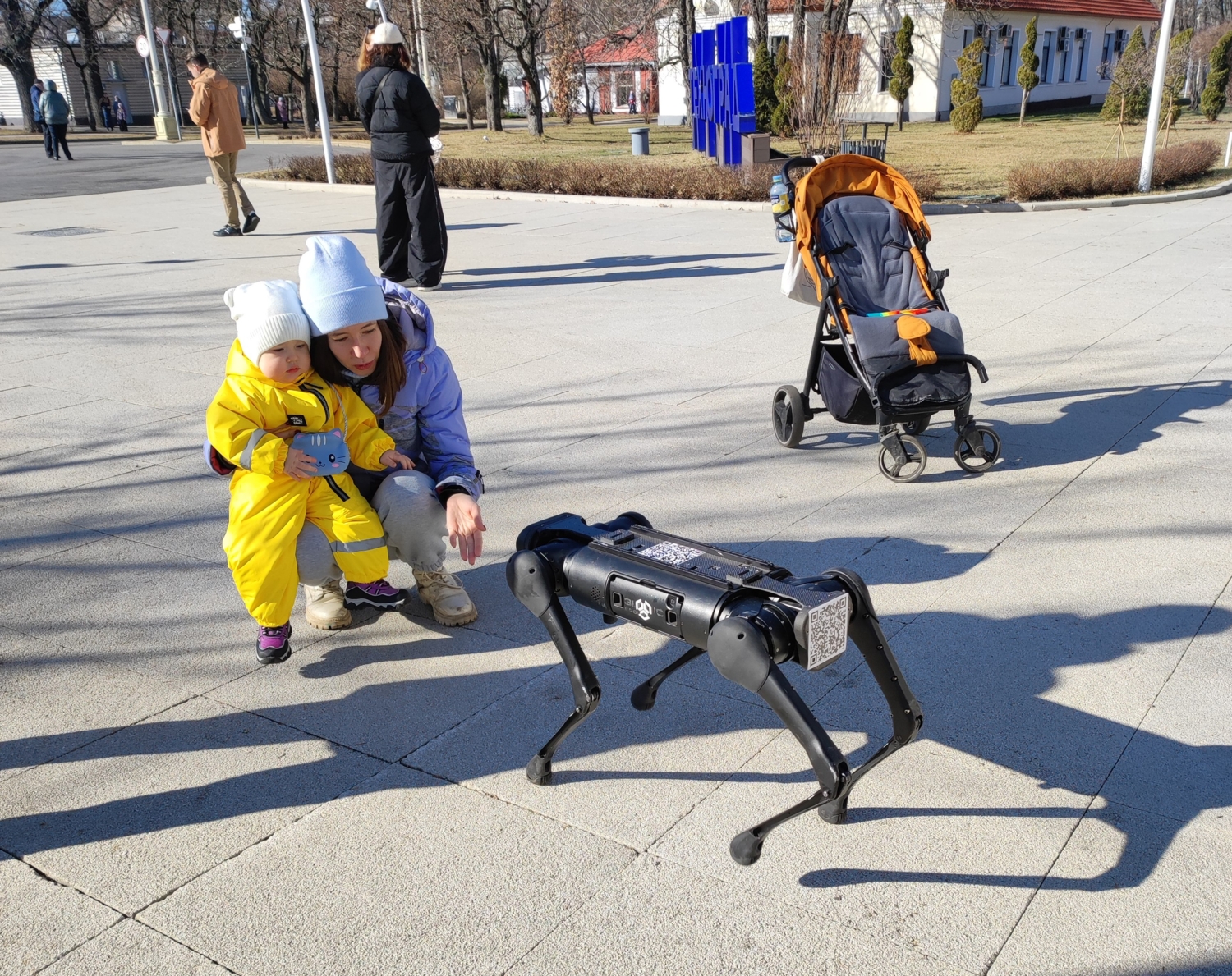 Робот-собачка