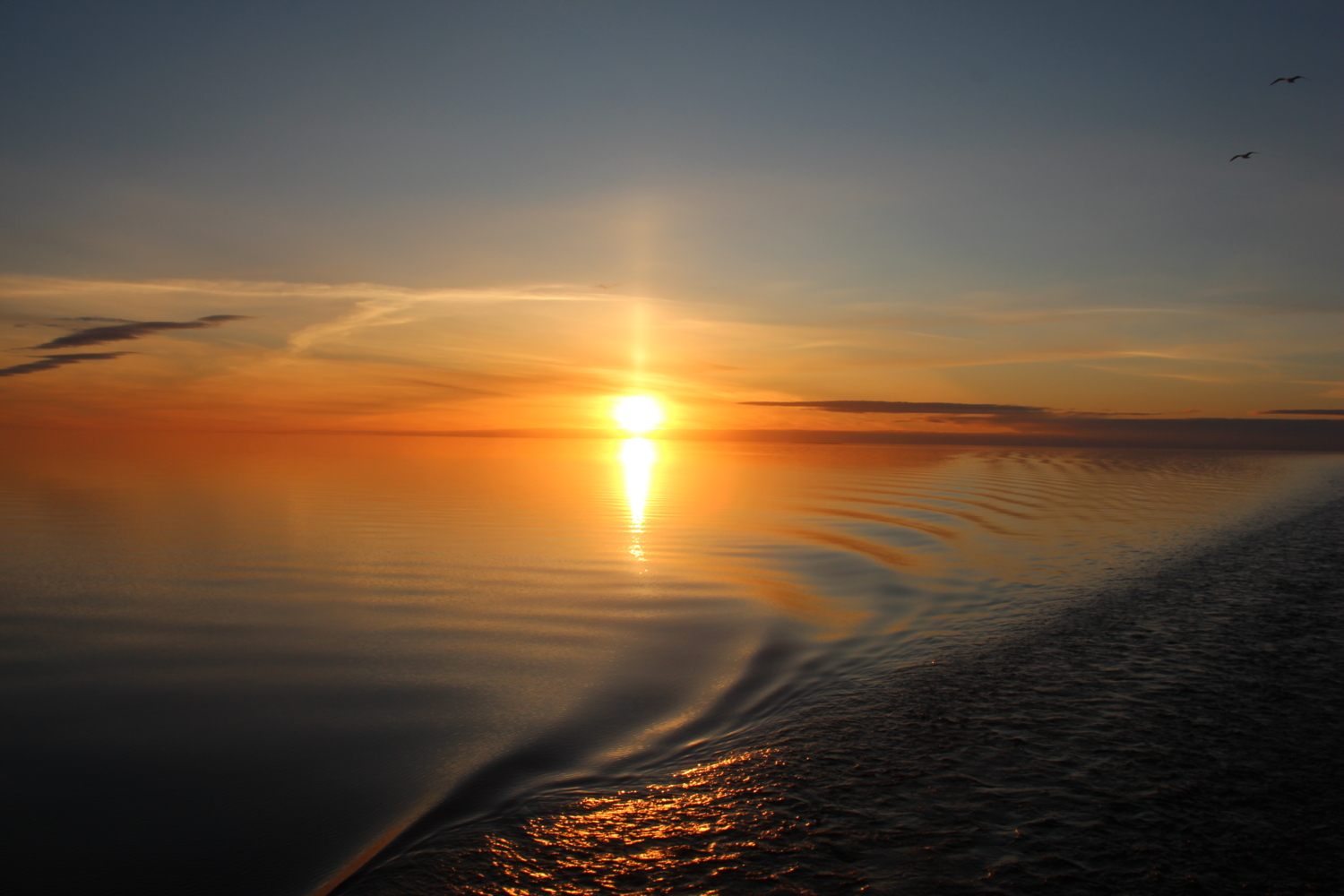 закат на озере