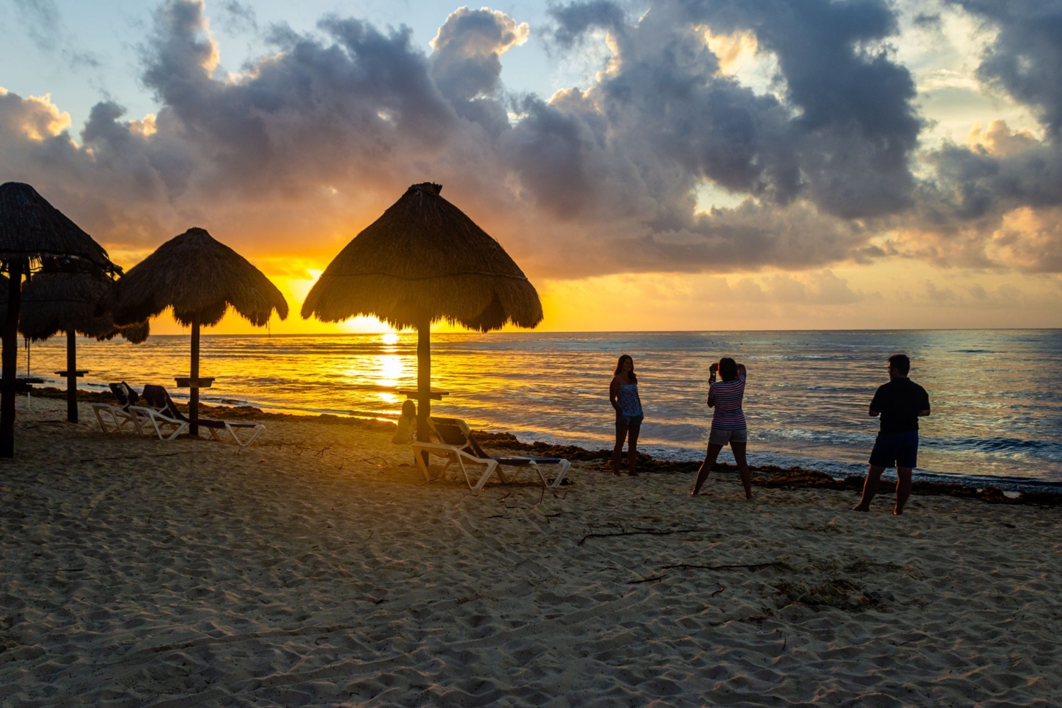 Утром на пляже