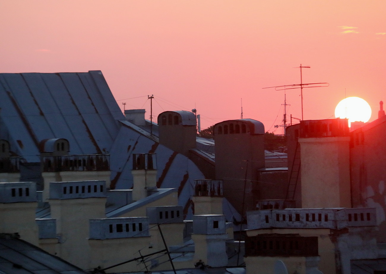 закат на крыше