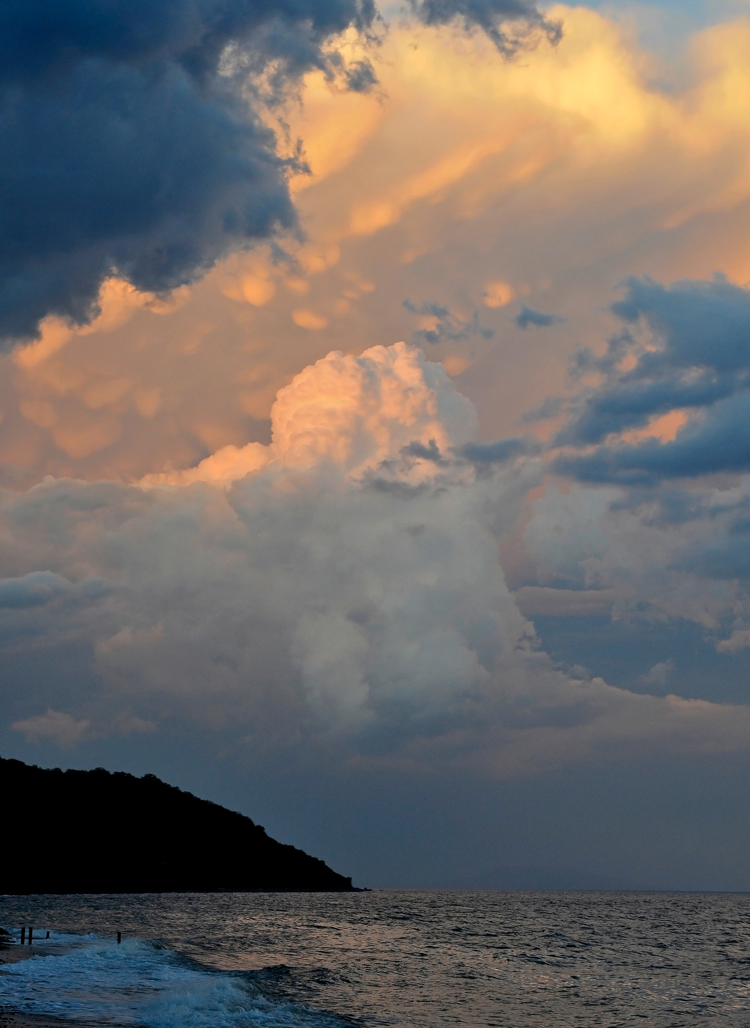 Отсветы заката.