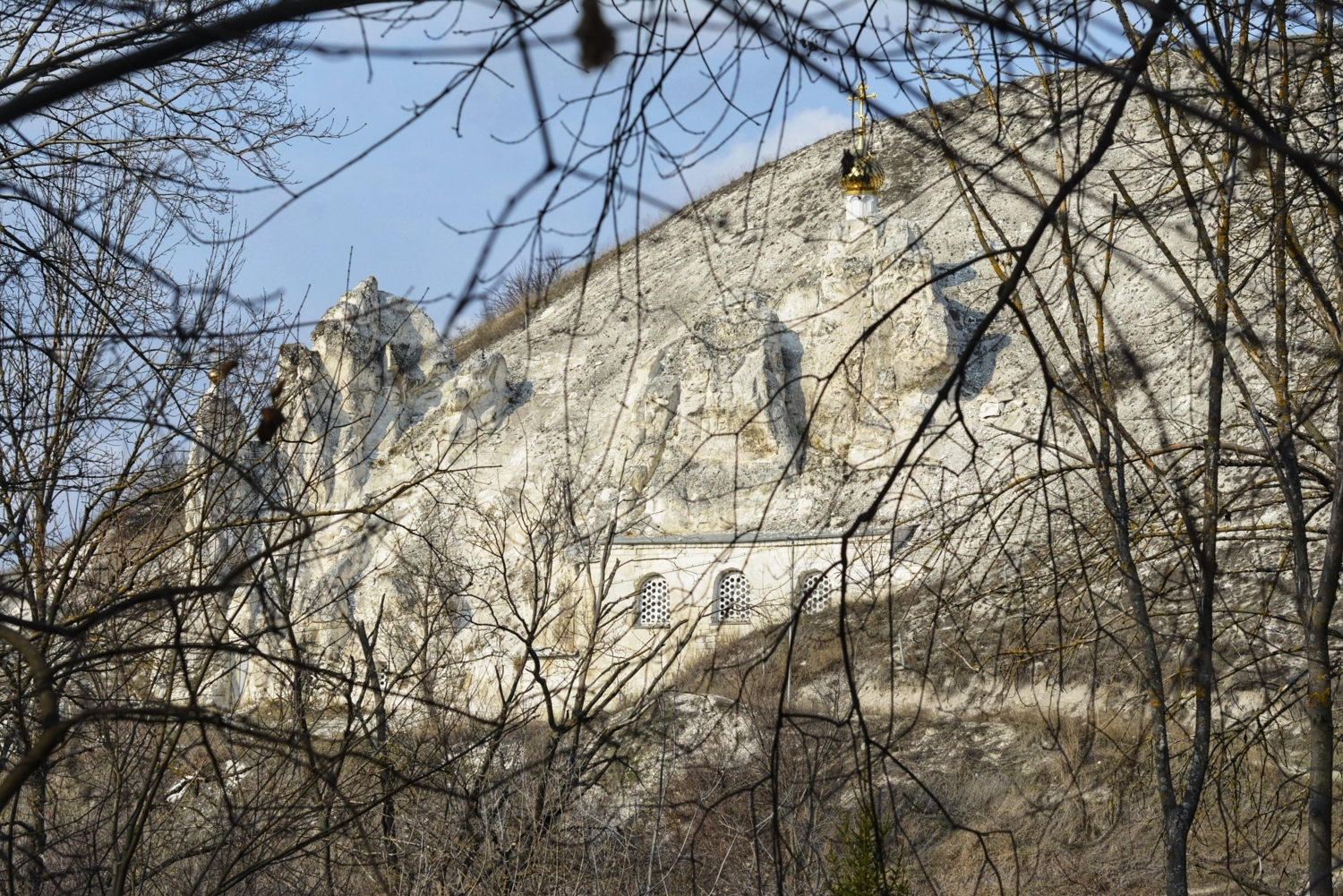 Дивногорский мужской монастырь