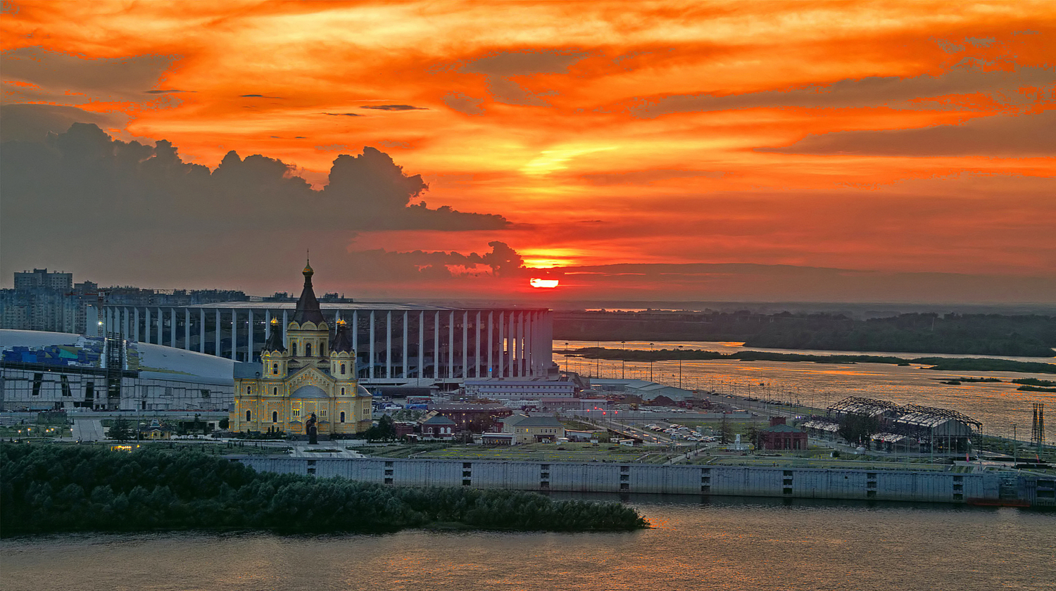 Ой, красивы над Волгой закаты...
