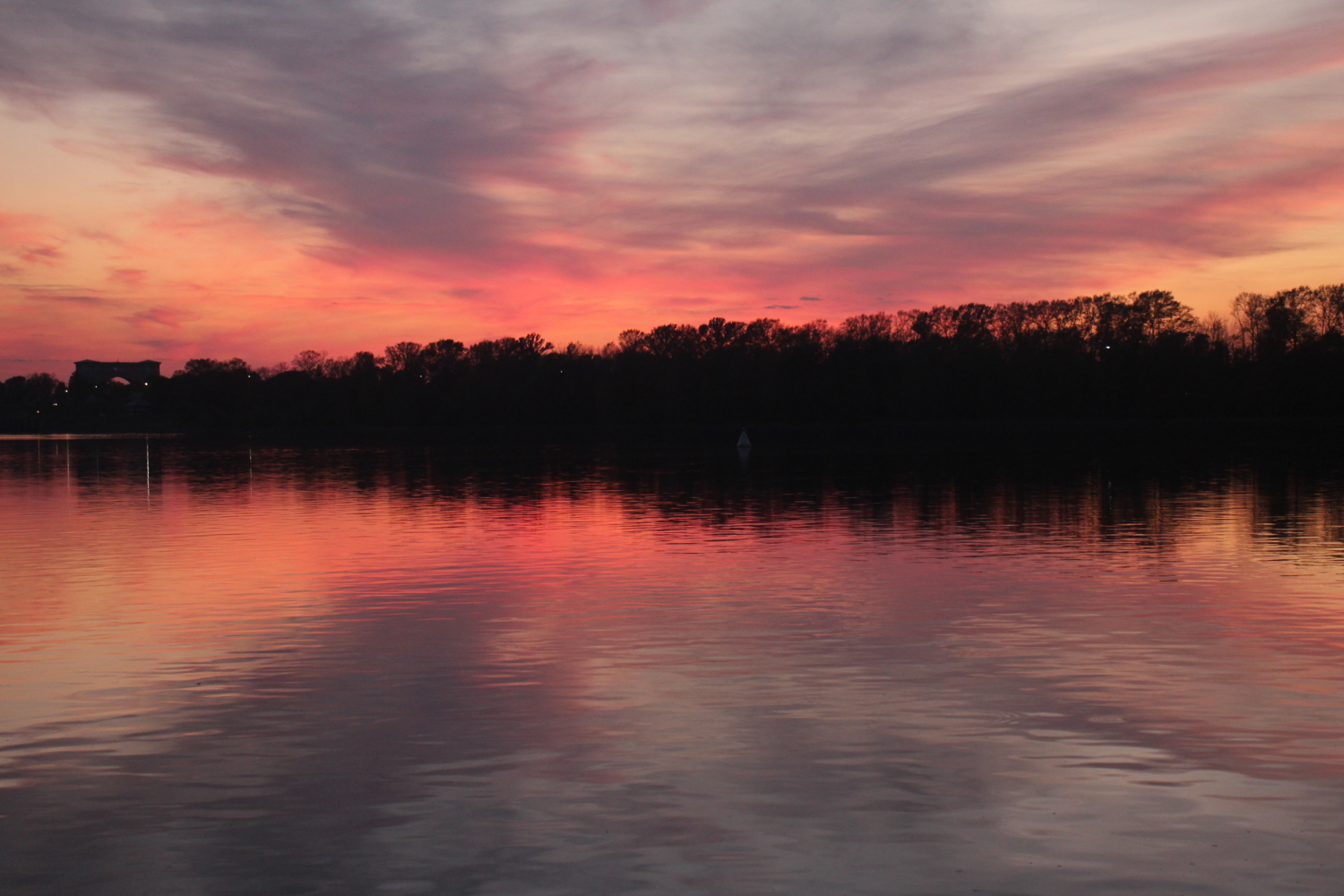 закат в багровых тонах