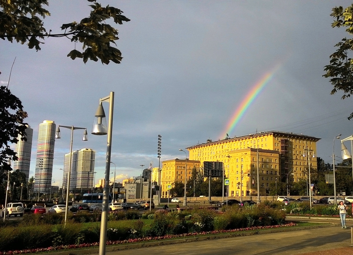 Радуга на проспекте Мира. Москва.