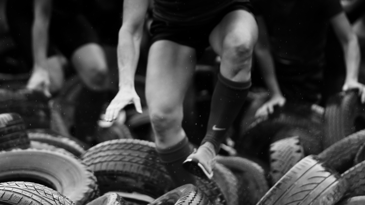 нас не догонят