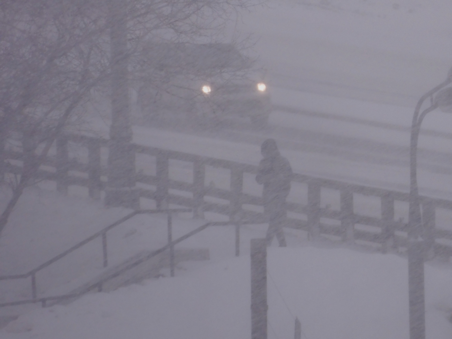 Ни зги не видно...
