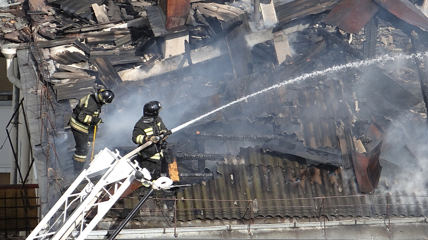 Опасная работа.