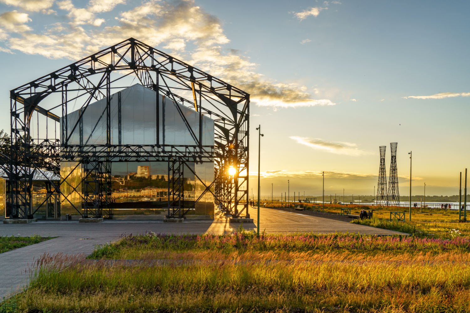 Отражения города