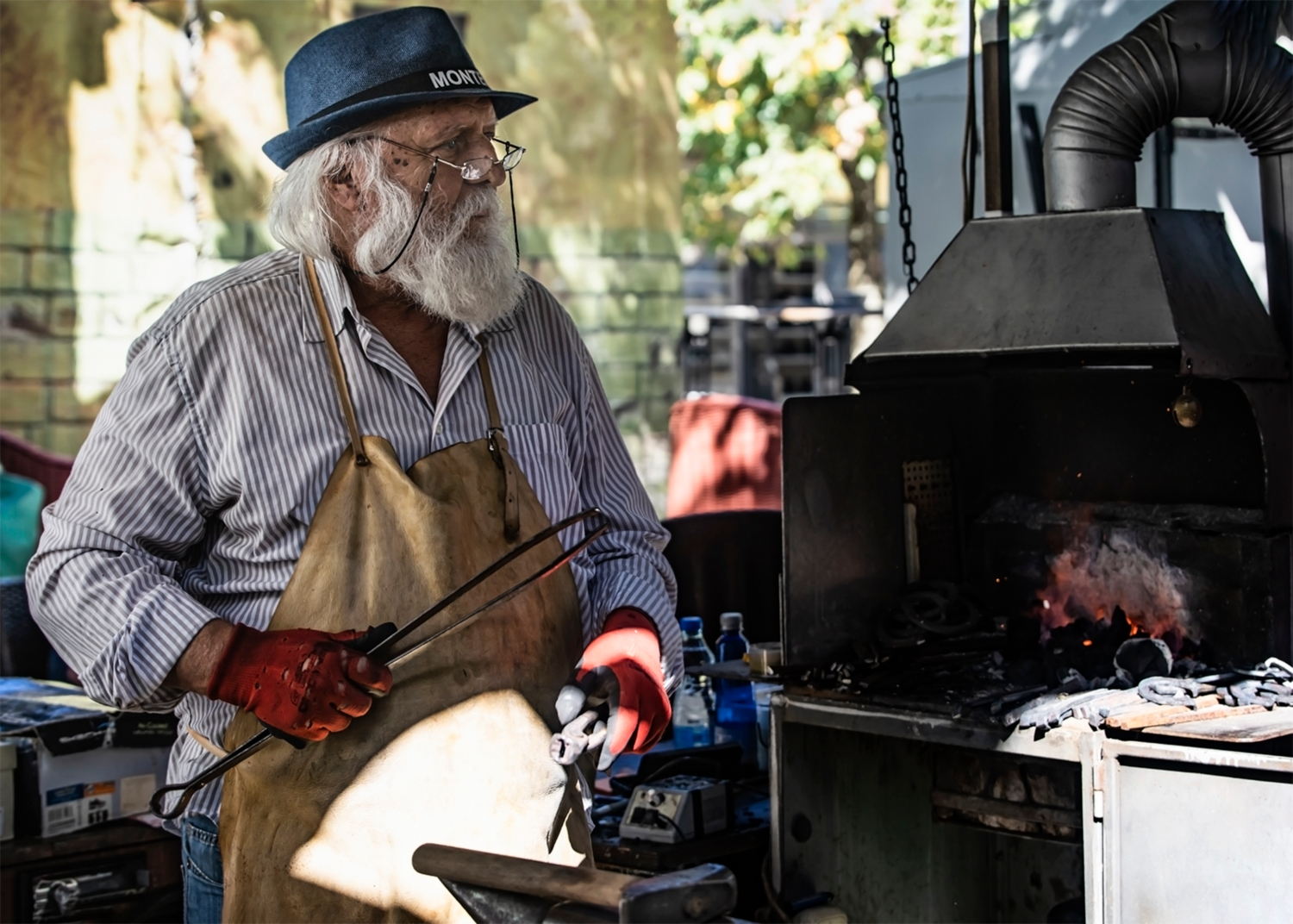 Kузнец на ярмарке