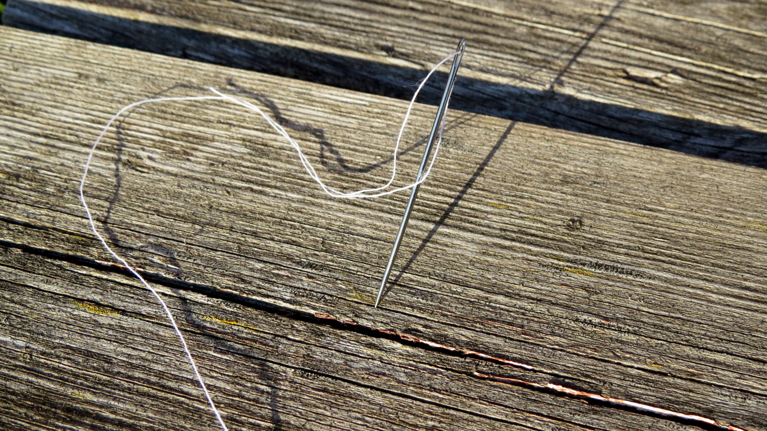 Я ведь шуток не люблю - тут же палец уколю