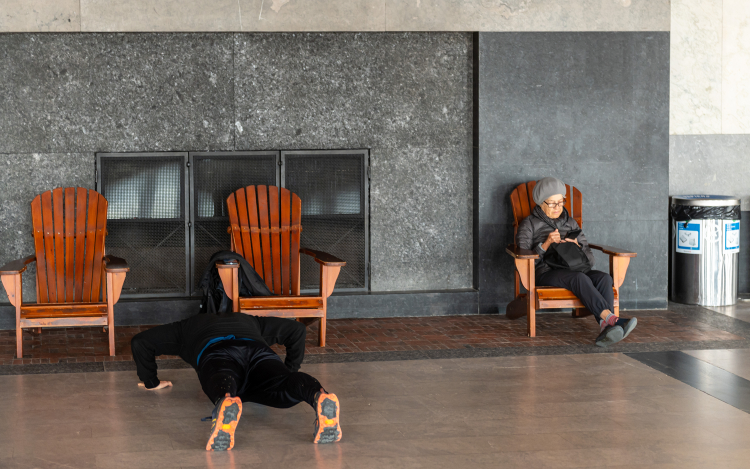 упал отжался !