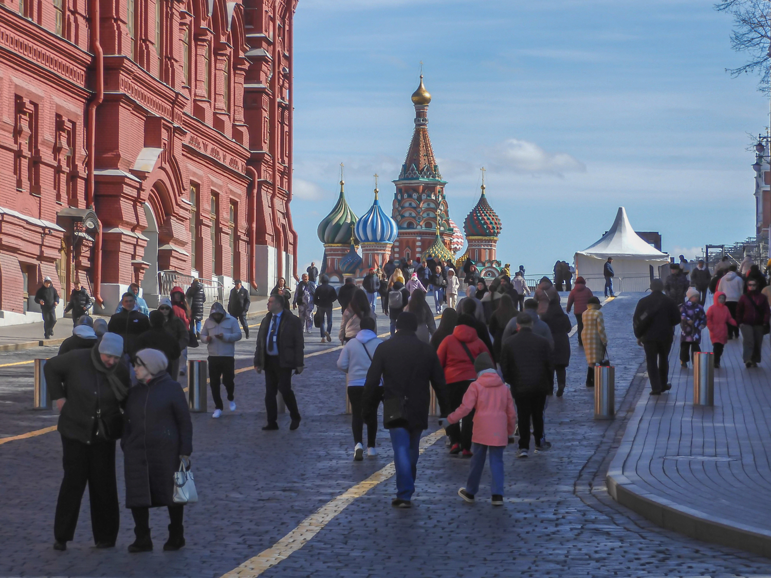 ,, Вхожу на знакомую площадь .........