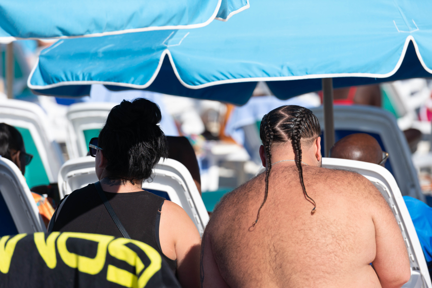 мальчик с девочкой дружил