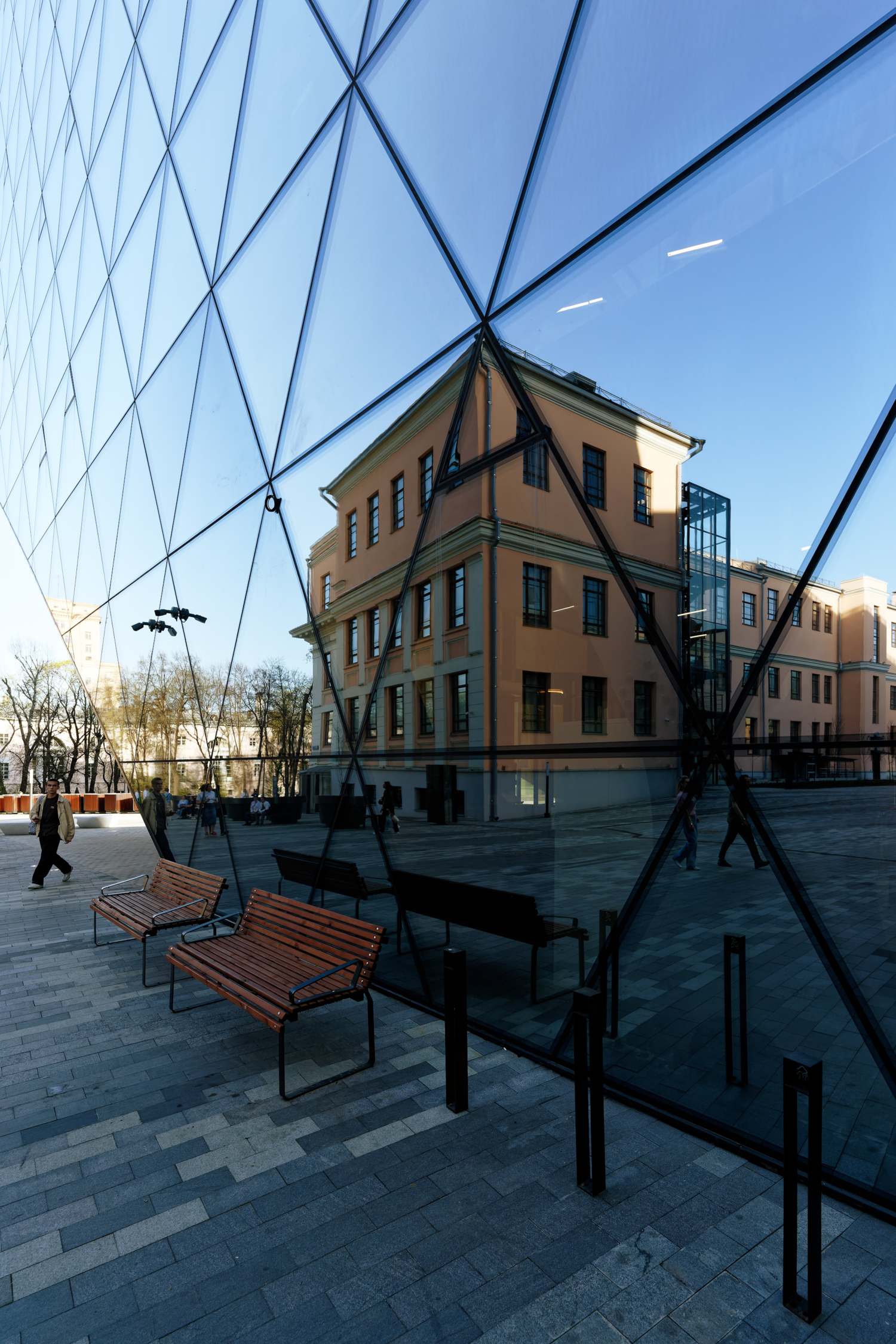 Для будущего в настоящем надо иметь прошлое