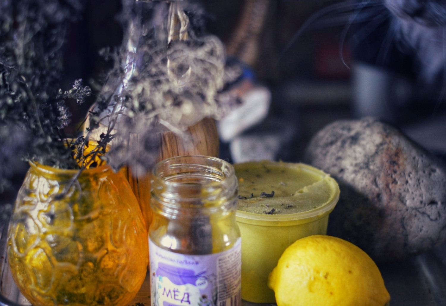 Горький вкус мёда, словно полынь