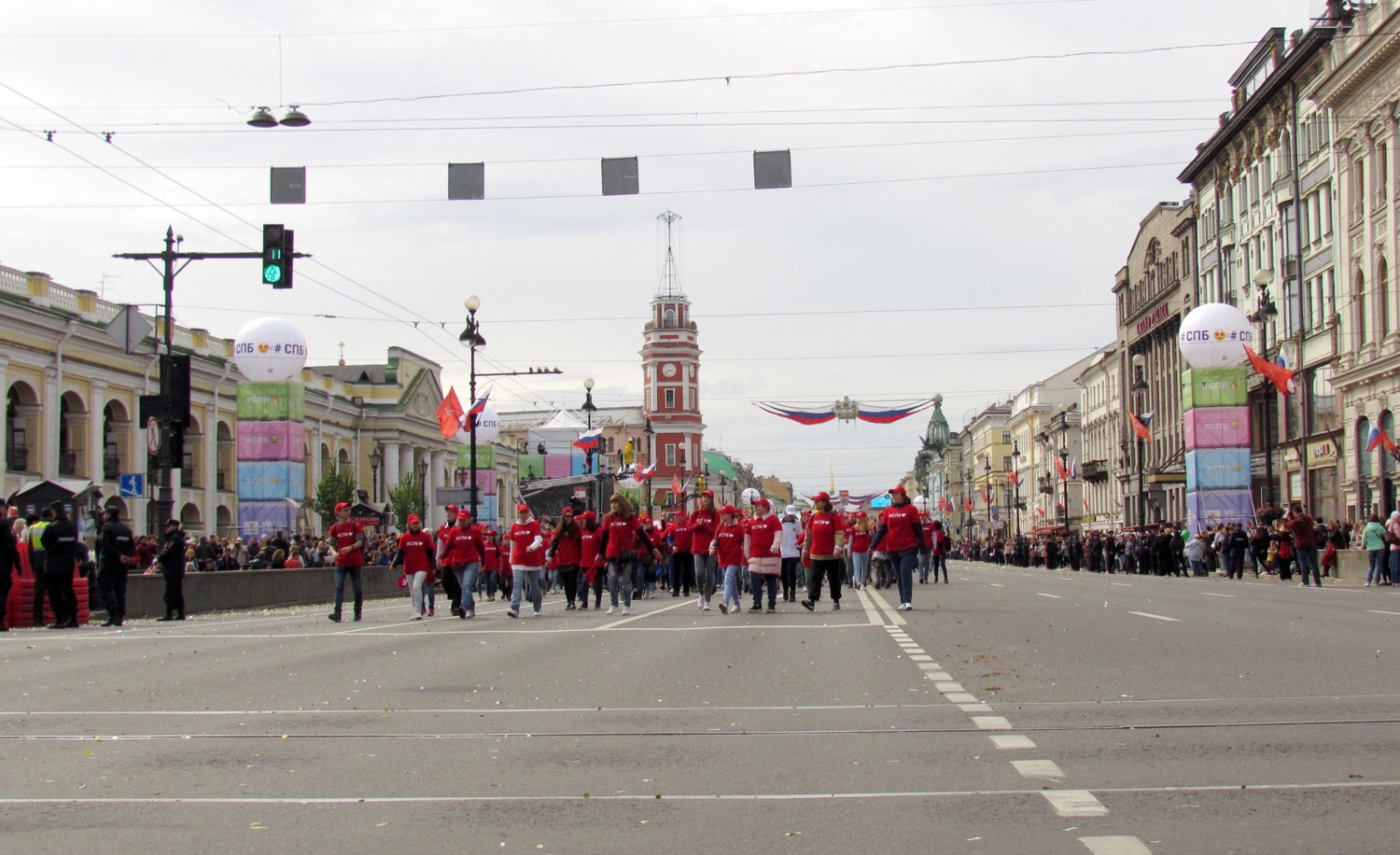 В городе праздник