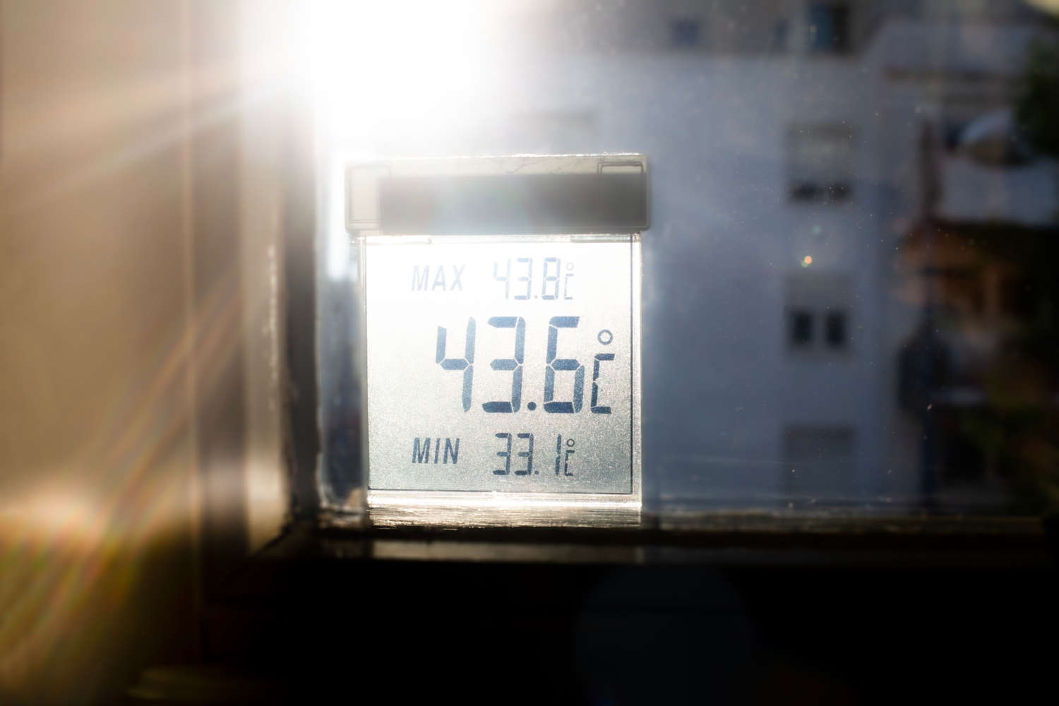 Против Солнца не попрёшь!