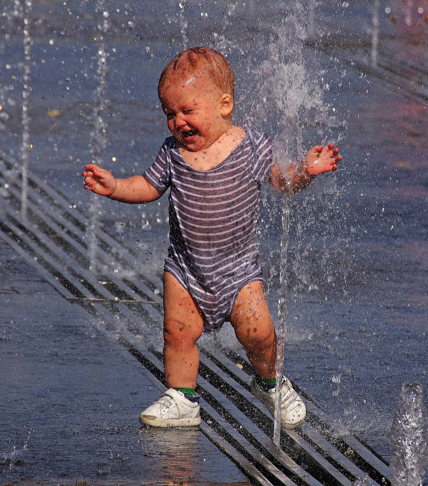 Искупался в фонтане