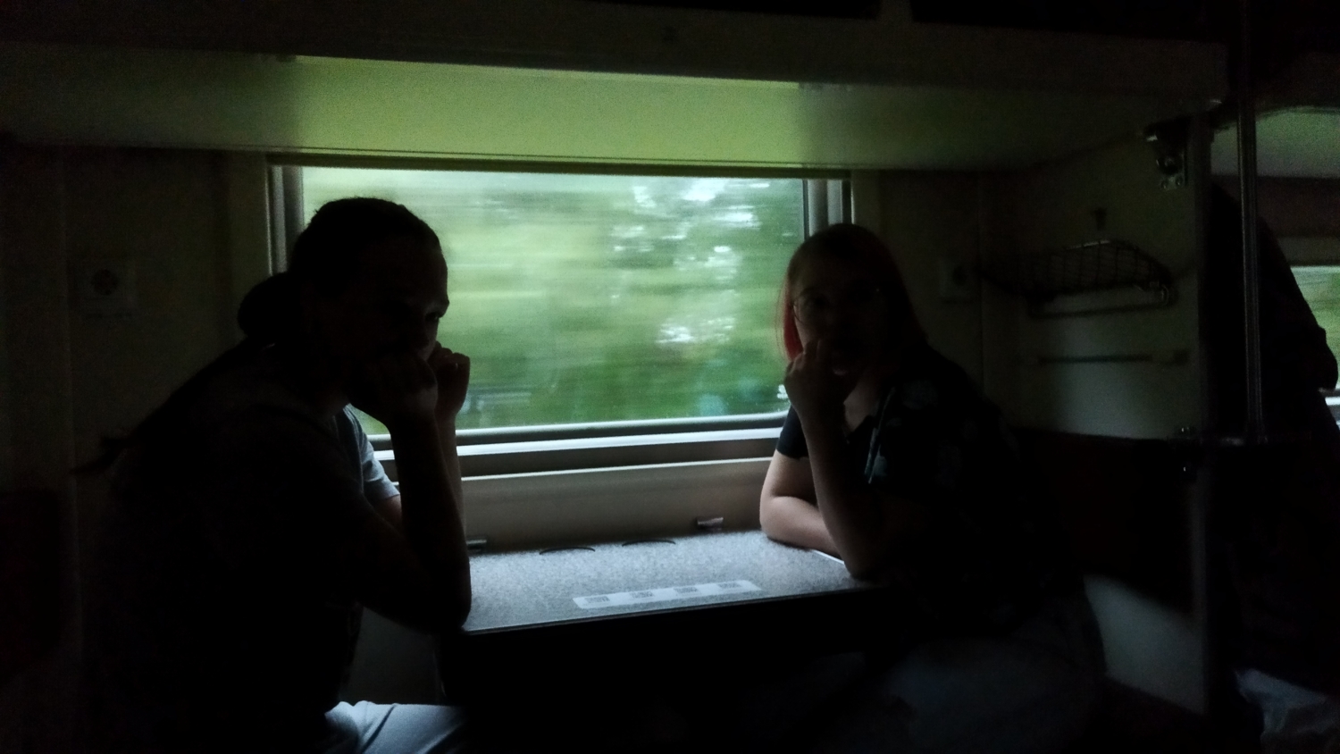 Под стук колёс на боковушках