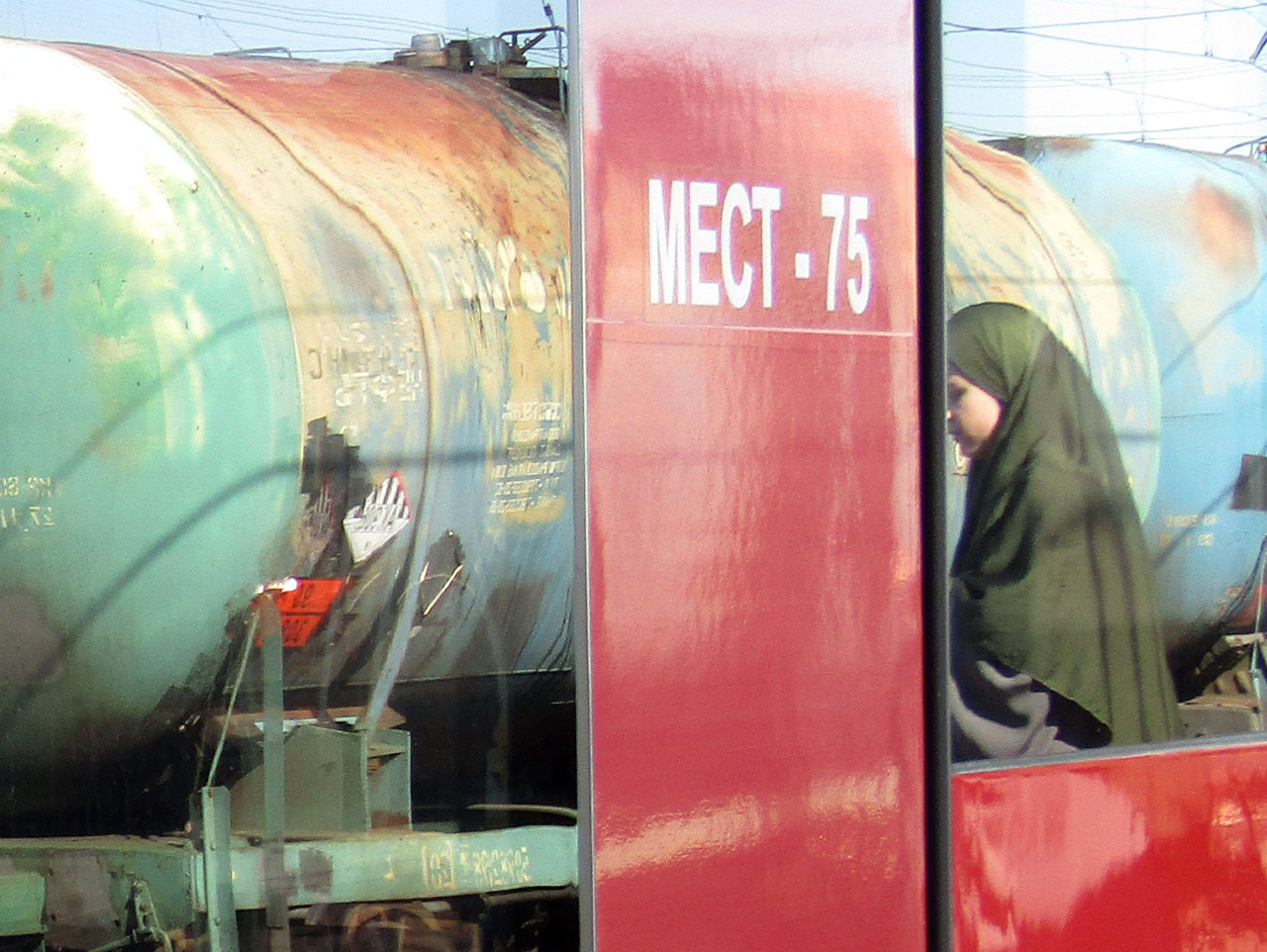 Мест много...