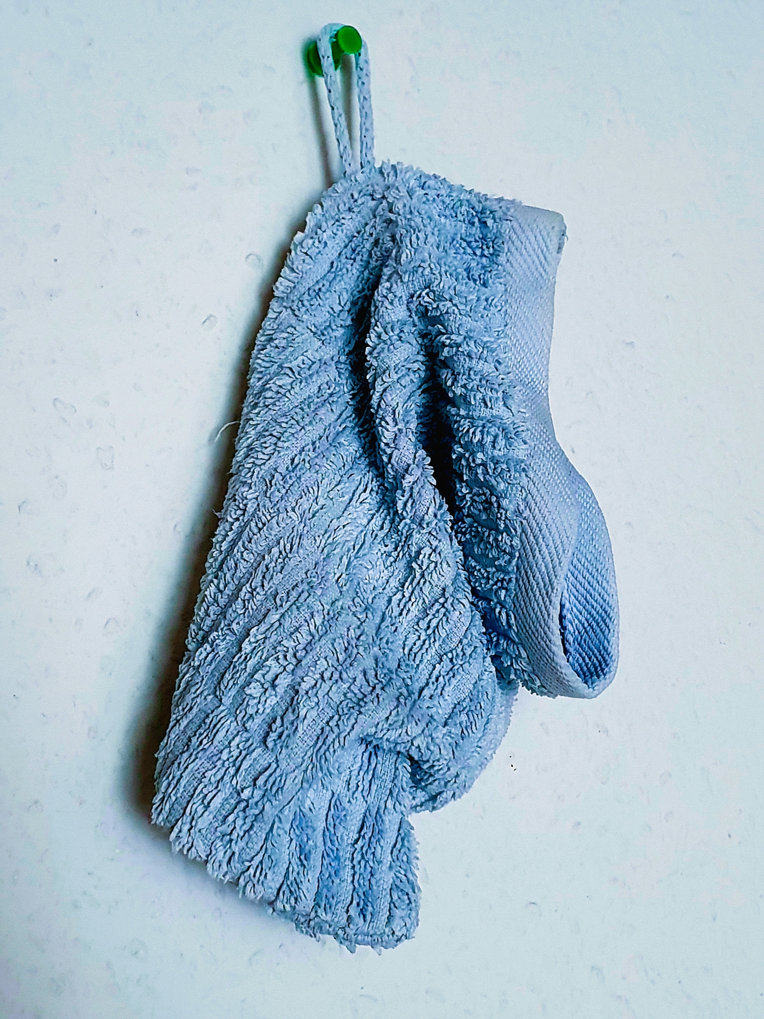 Повесился...