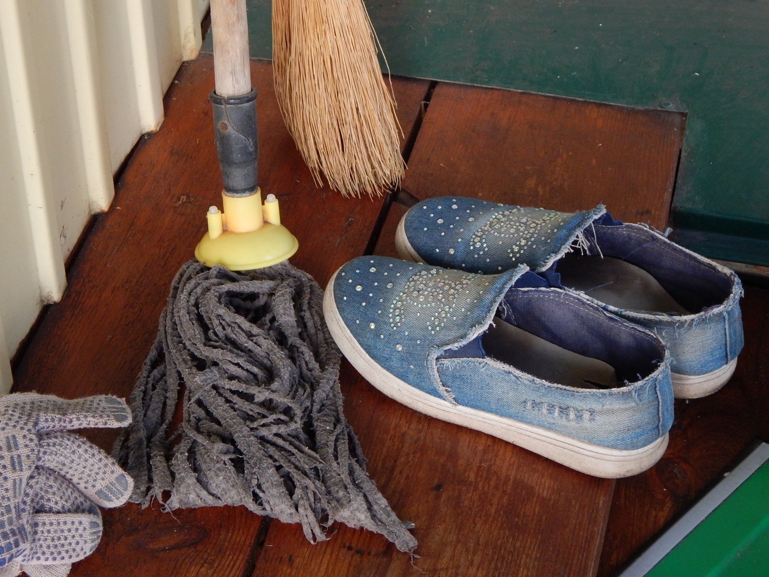 На крылечке