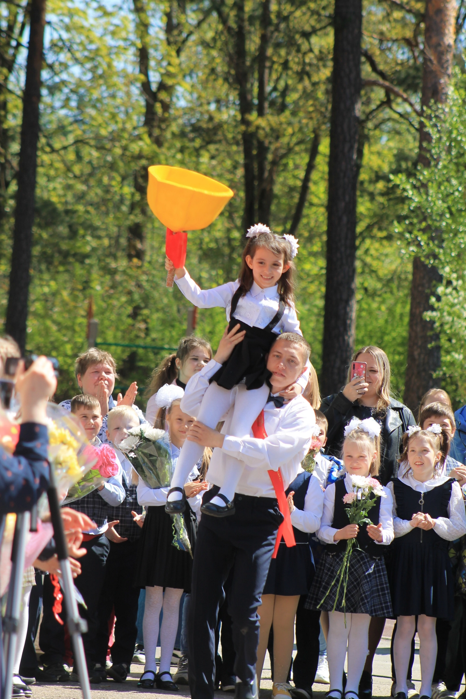 Ох уж этот школьный колокольчик!