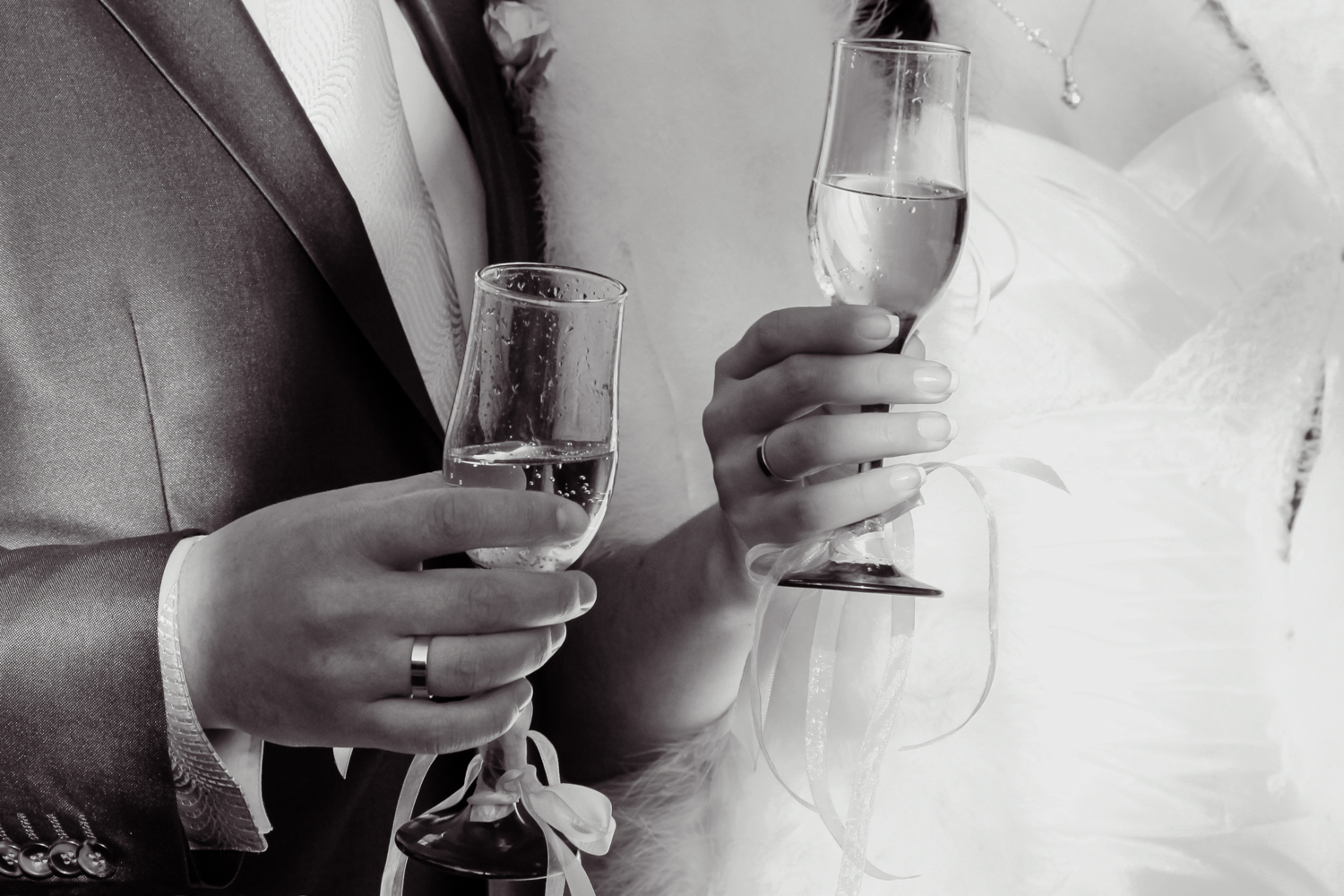 Окольцованные пальцы