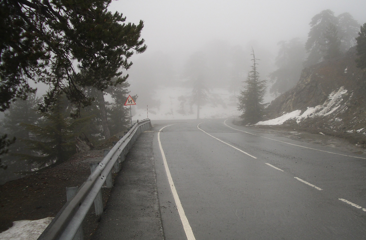 Может ну его, домой вернёмся?