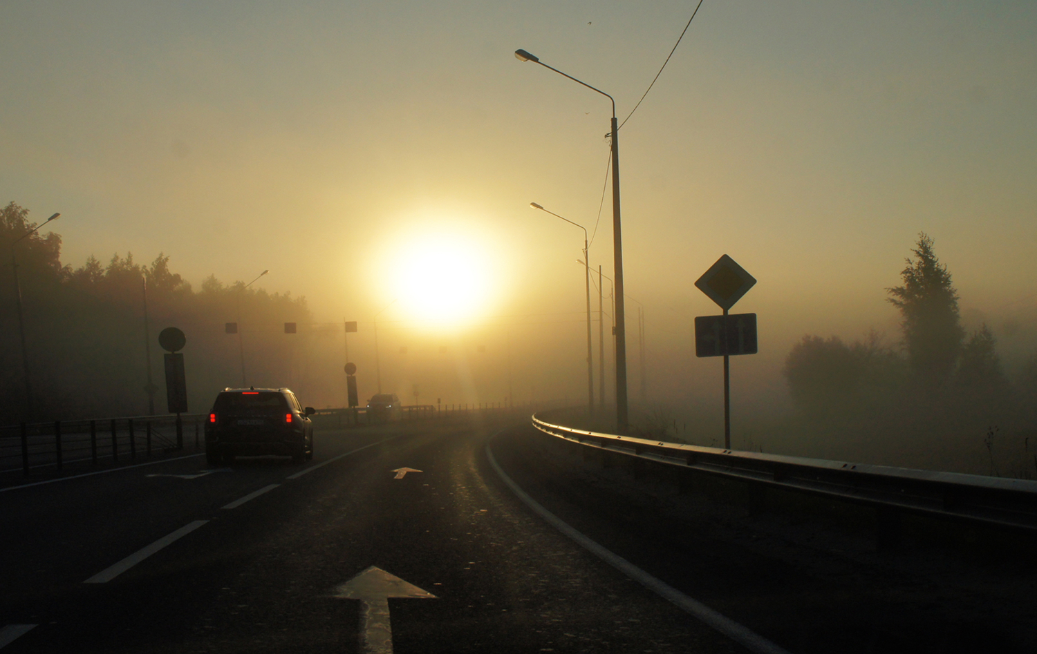 Знакомый контур