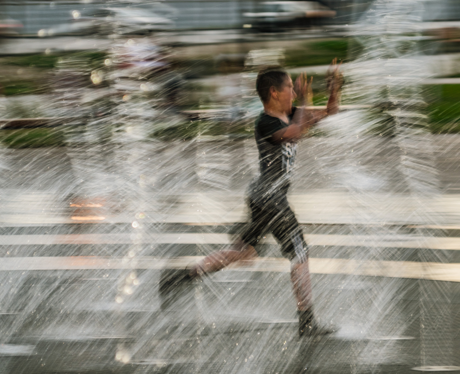 Сквозь фонтан