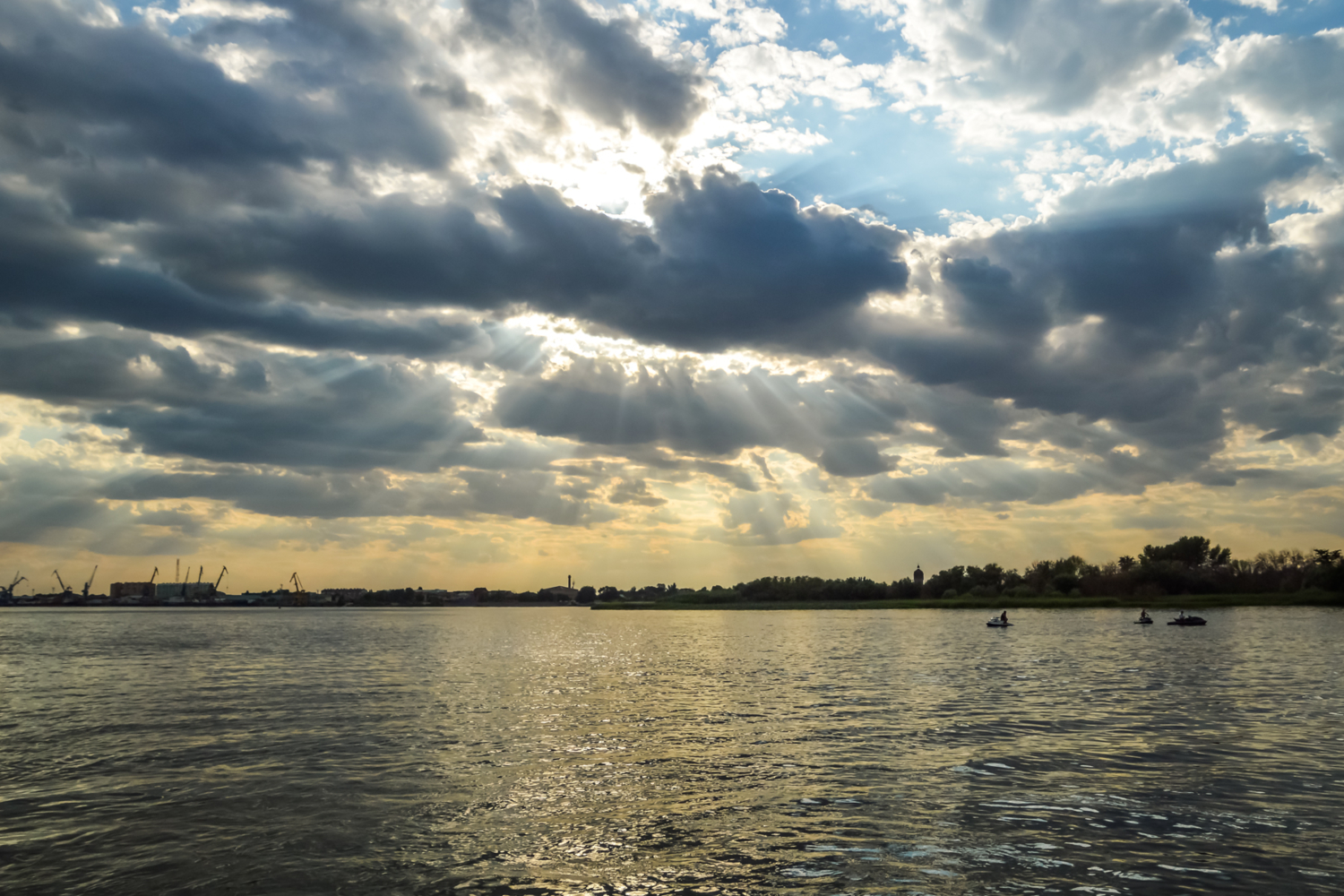 Лучики веером